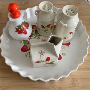 “Vintage” Strawberry Design Ceramic Pie Dish, Salt n Pepper, Creamer, Oil set